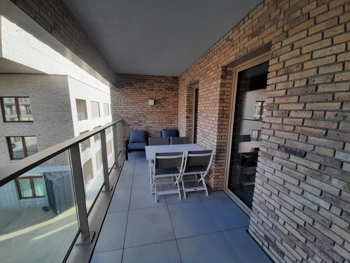 Bartine - Modern And Spacious Flat Near The Sea, Free Parking Space Остенде Екстер'єр фото