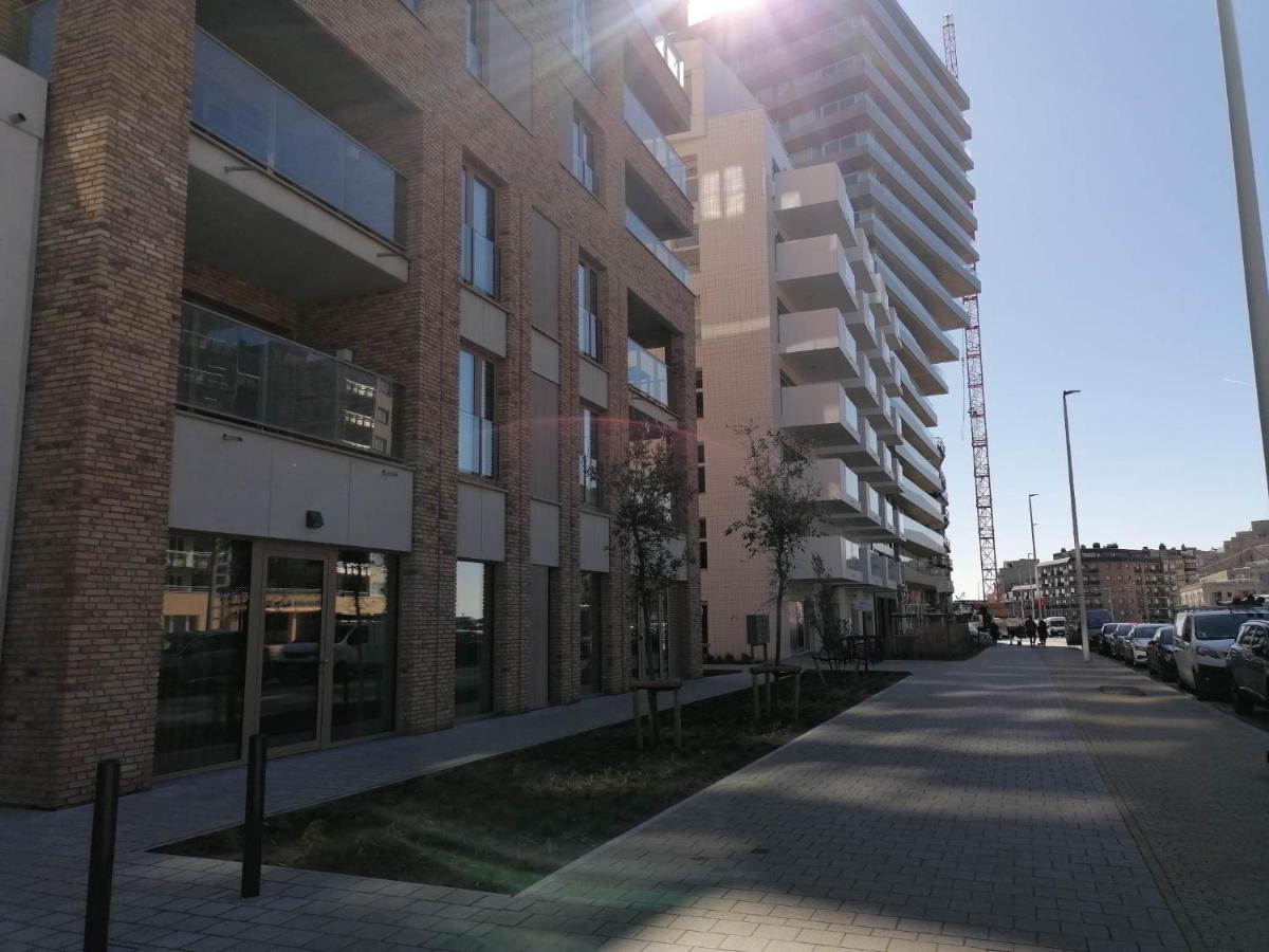 Bartine - Modern And Spacious Flat Near The Sea, Free Parking Space Остенде Екстер'єр фото
