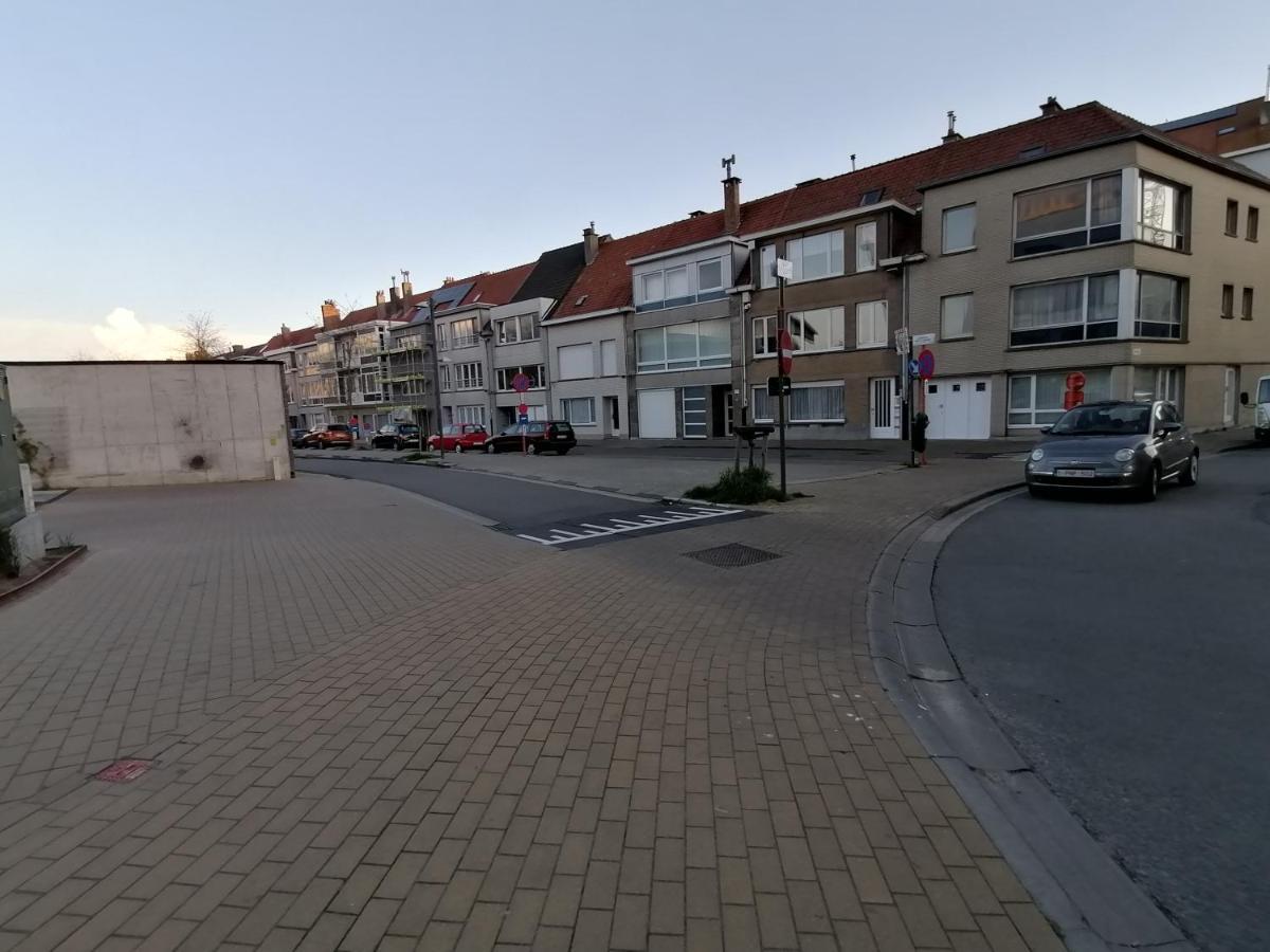 Bartine - Modern And Spacious Flat Near The Sea, Free Parking Space Остенде Екстер'єр фото