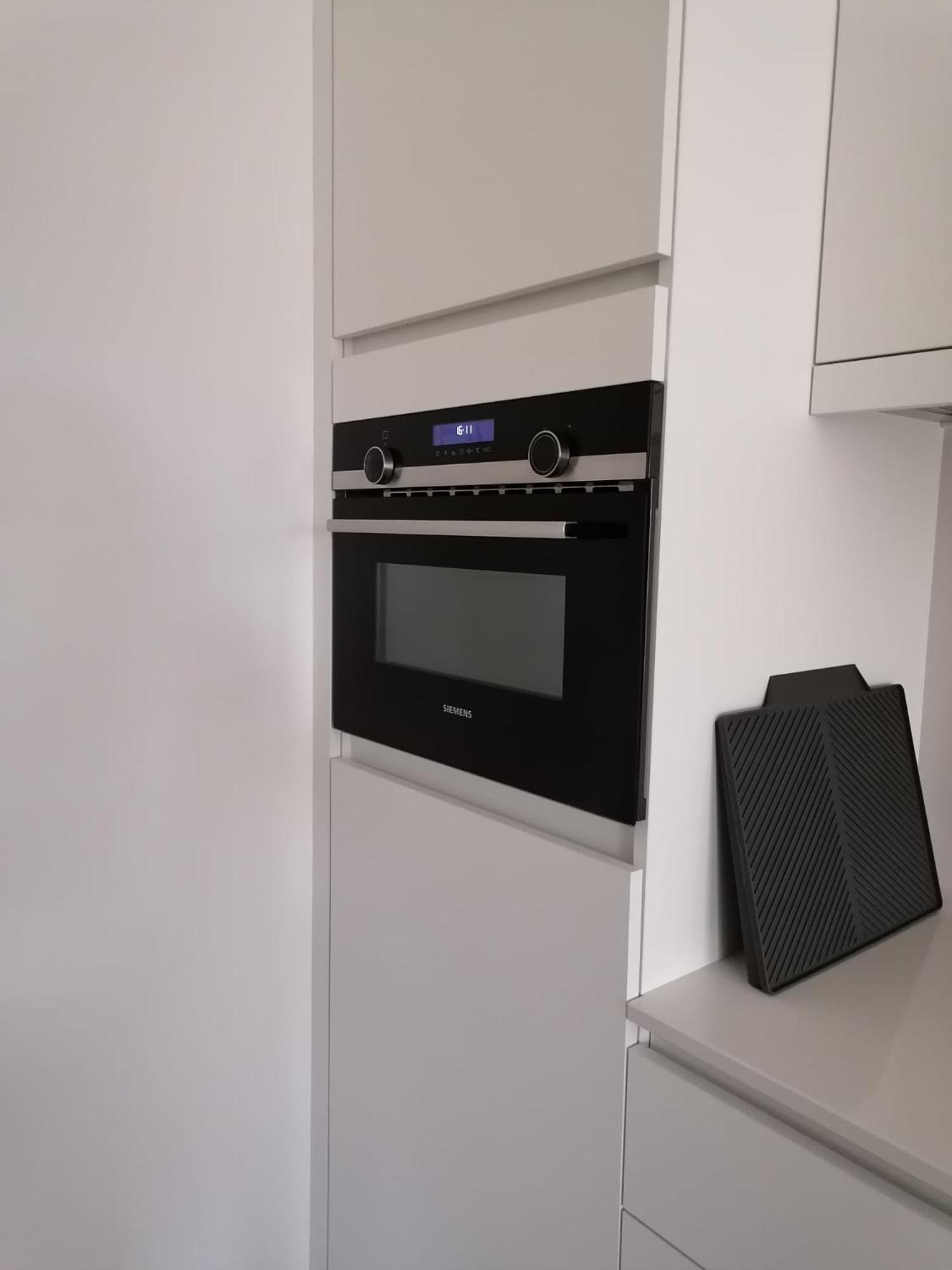Bartine - Modern And Spacious Flat Near The Sea, Free Parking Space Остенде Екстер'єр фото