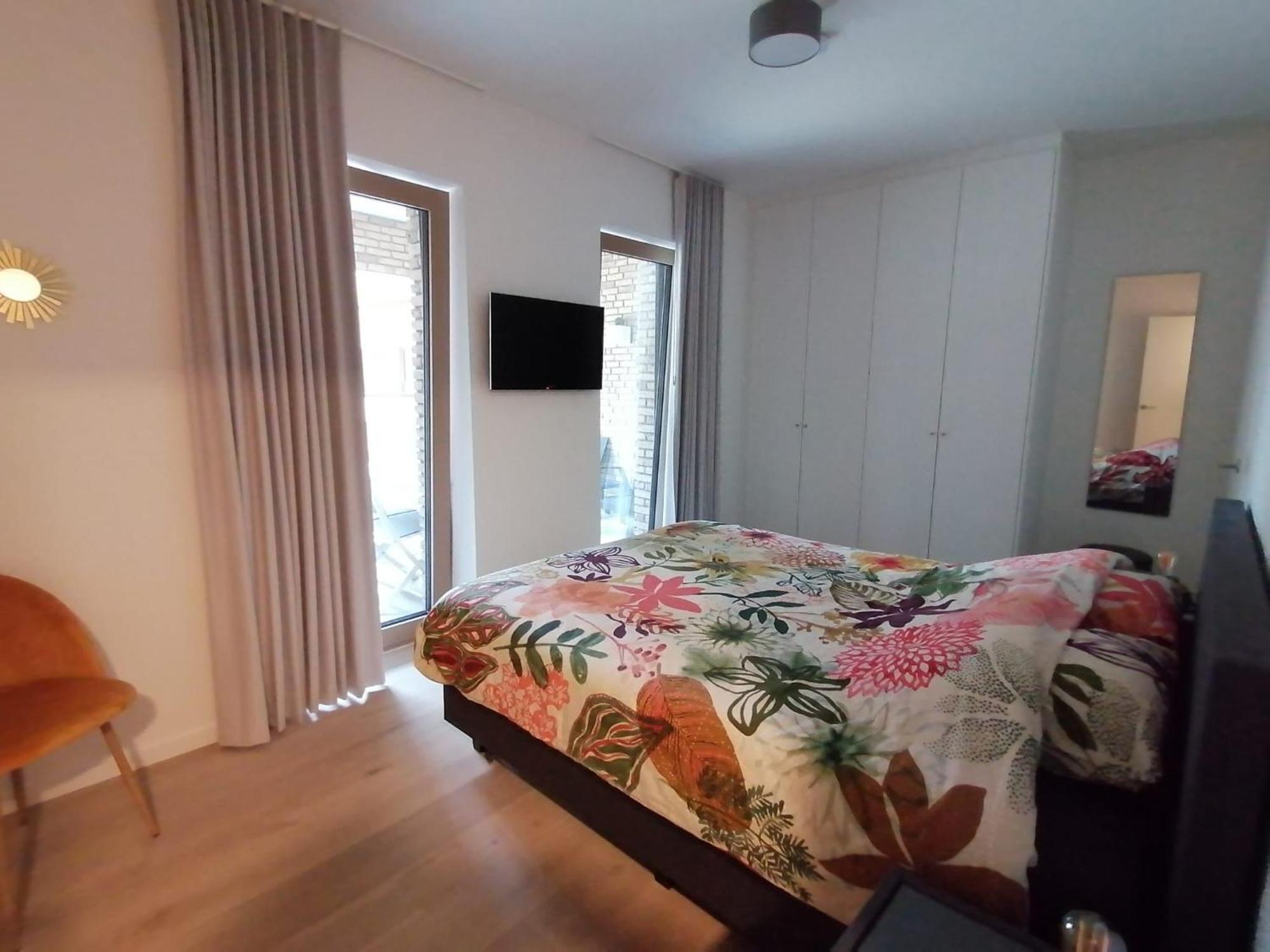 Bartine - Modern And Spacious Flat Near The Sea, Free Parking Space Остенде Екстер'єр фото